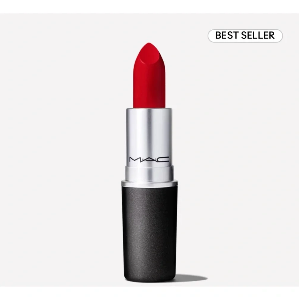 M•A•C Retro Matte Lipstick Women’s‎ 707 Ruby Woo